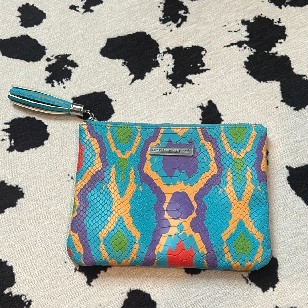 New Rodan + Fields cosmetic case